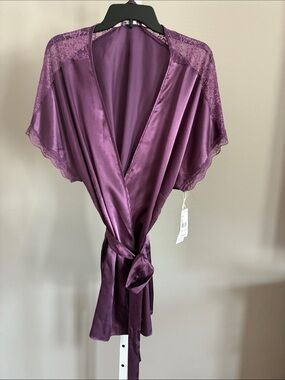 Linea Donatella Satin Lace-Trim Robe in Plum
